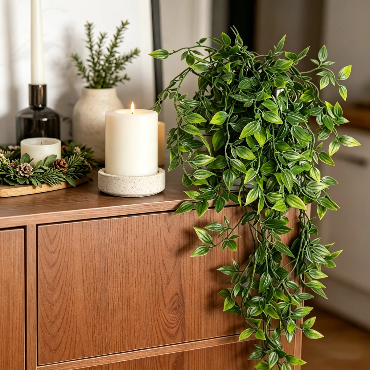 Planta colgante artificial con maceta